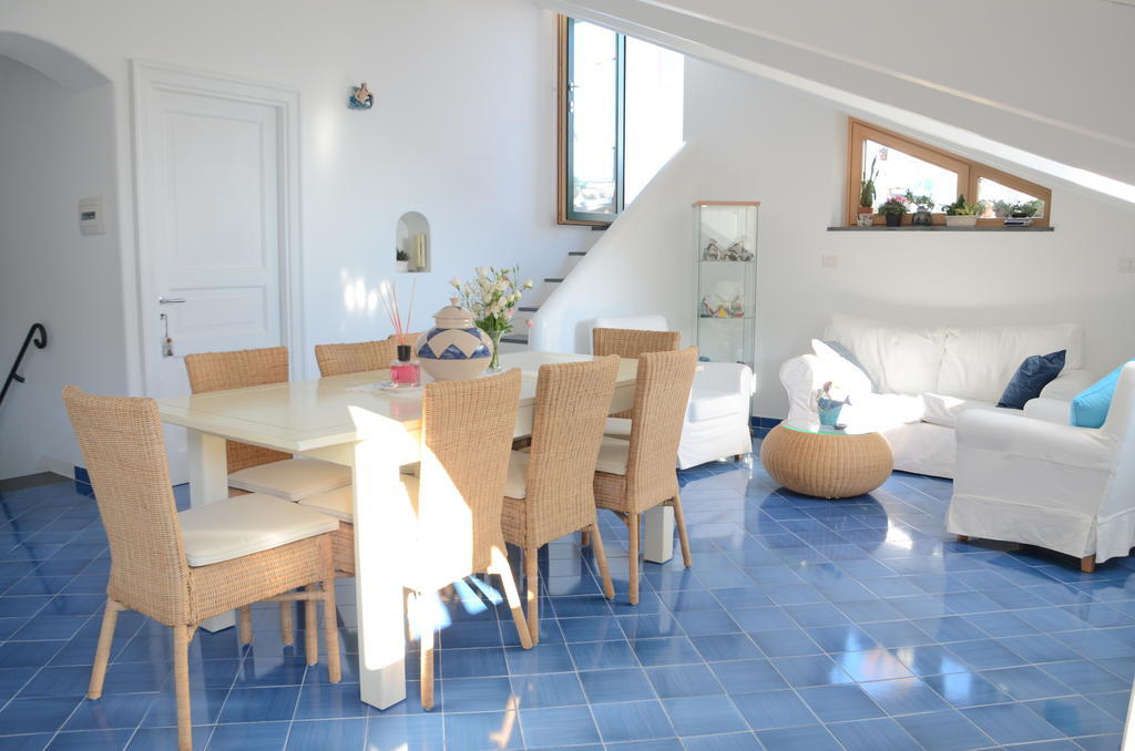 Bed and Breakfast La Soffitta Sul Mare Vietri Exterior foto