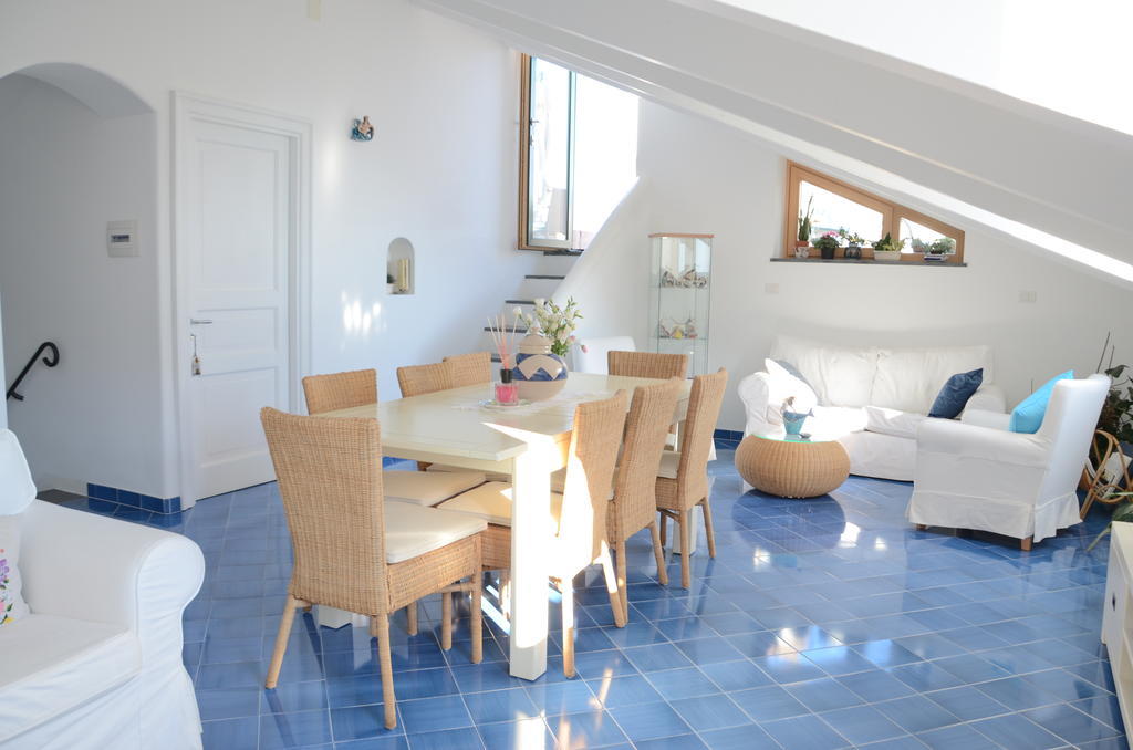 Bed and Breakfast La Soffitta Sul Mare Vietri Exterior foto